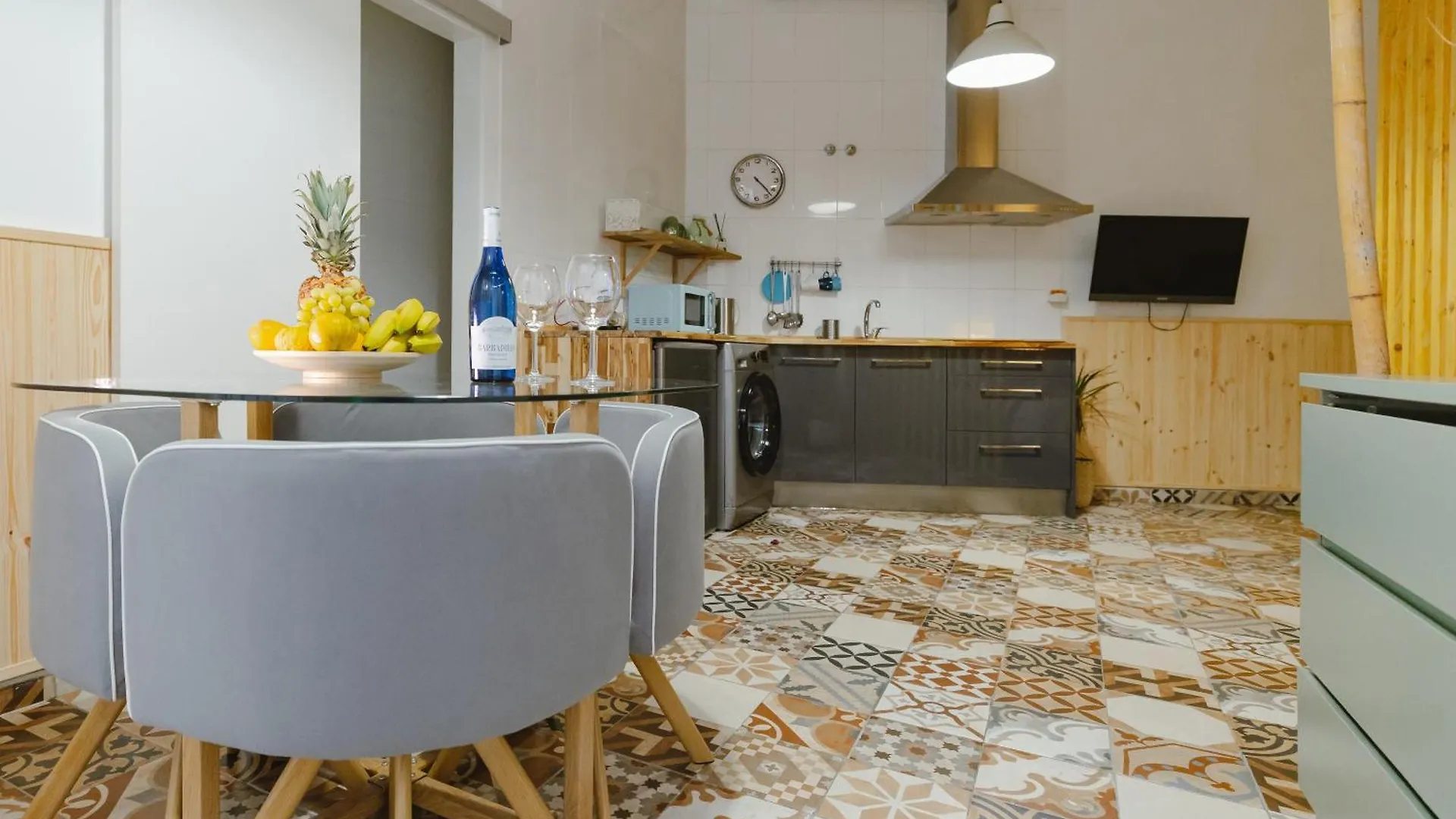 Letsmalaga - Lovely Studio In Malaga Centre